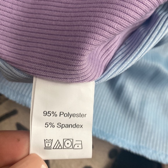 Shein Stitched Colorblock Crop Top - Picture 8 of 13